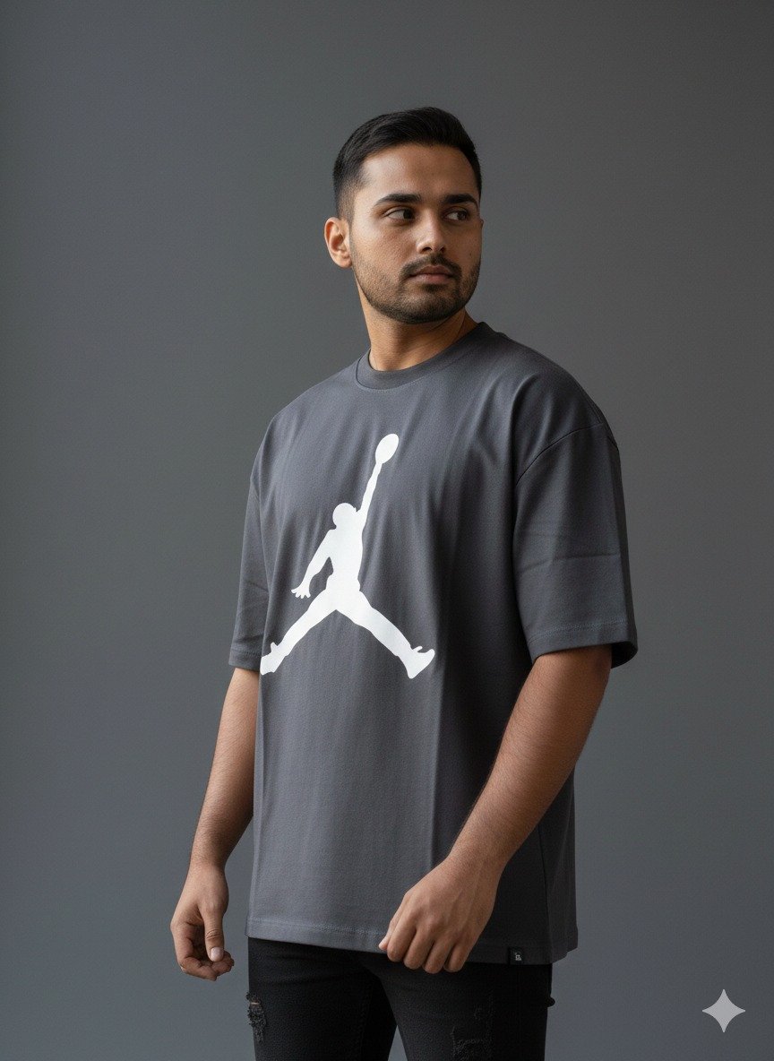 Black printed tshirt